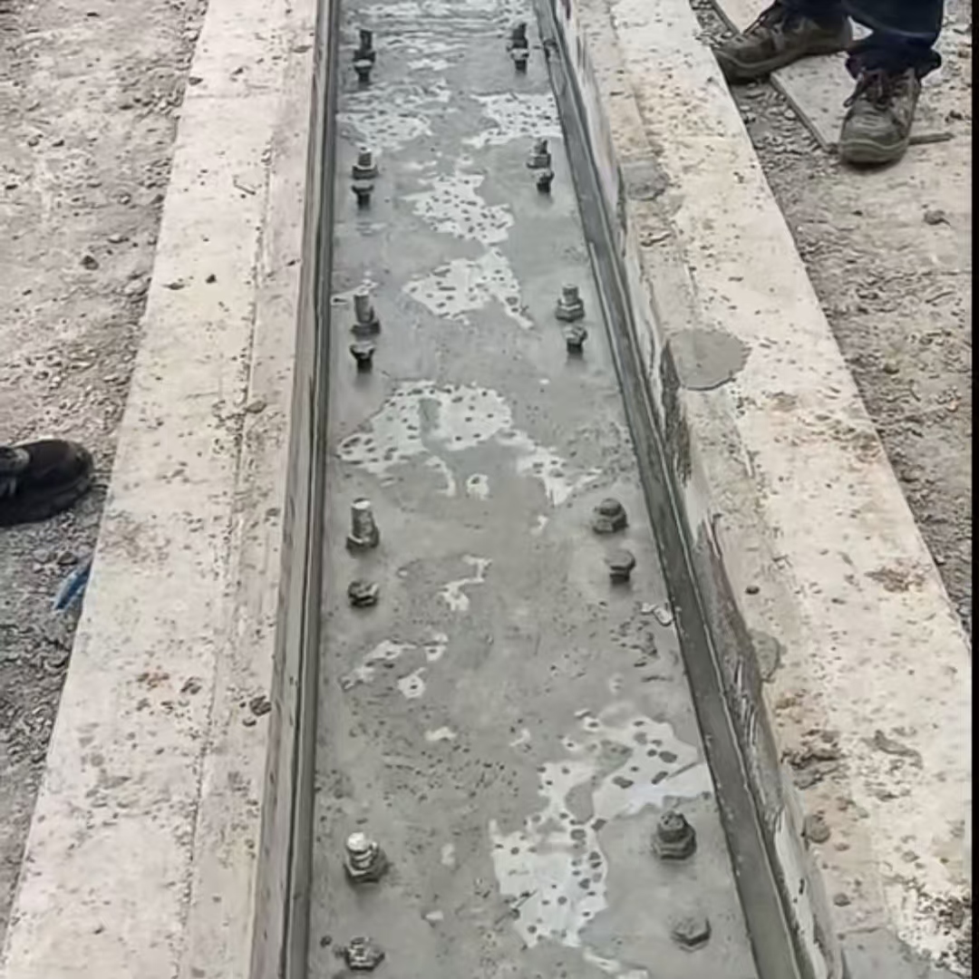 三门峡港口码头起重机龙门吊重型机械设备稳固用早强快凝轨道胶泥